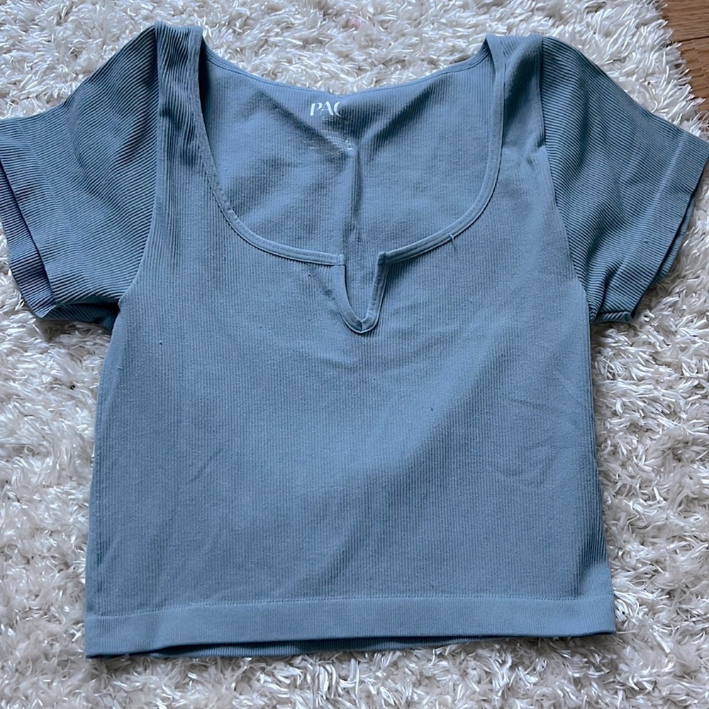 pacsun short sleeve tight shirt
